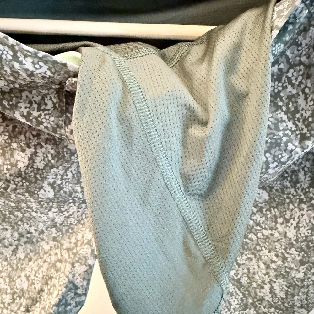 Hollister x Gilly Hicks Men’s Shorts with Compression Short Liner 6” - Picture 6 of 6